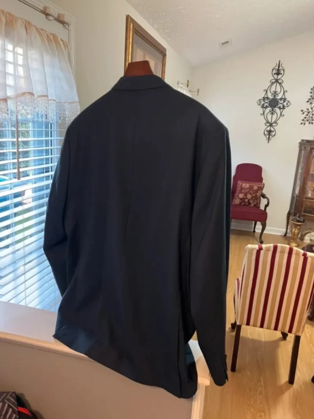 Perry Ellis size 48R suit jacket in awesome condition.